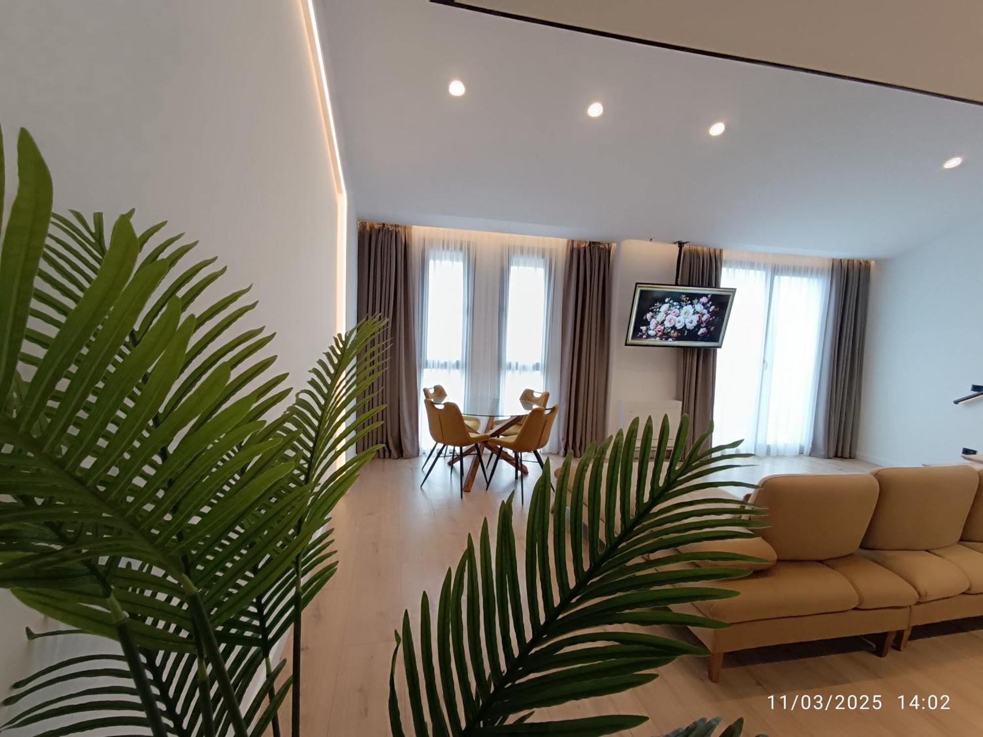 Sunset Retreat Stylish Loft By The Park *