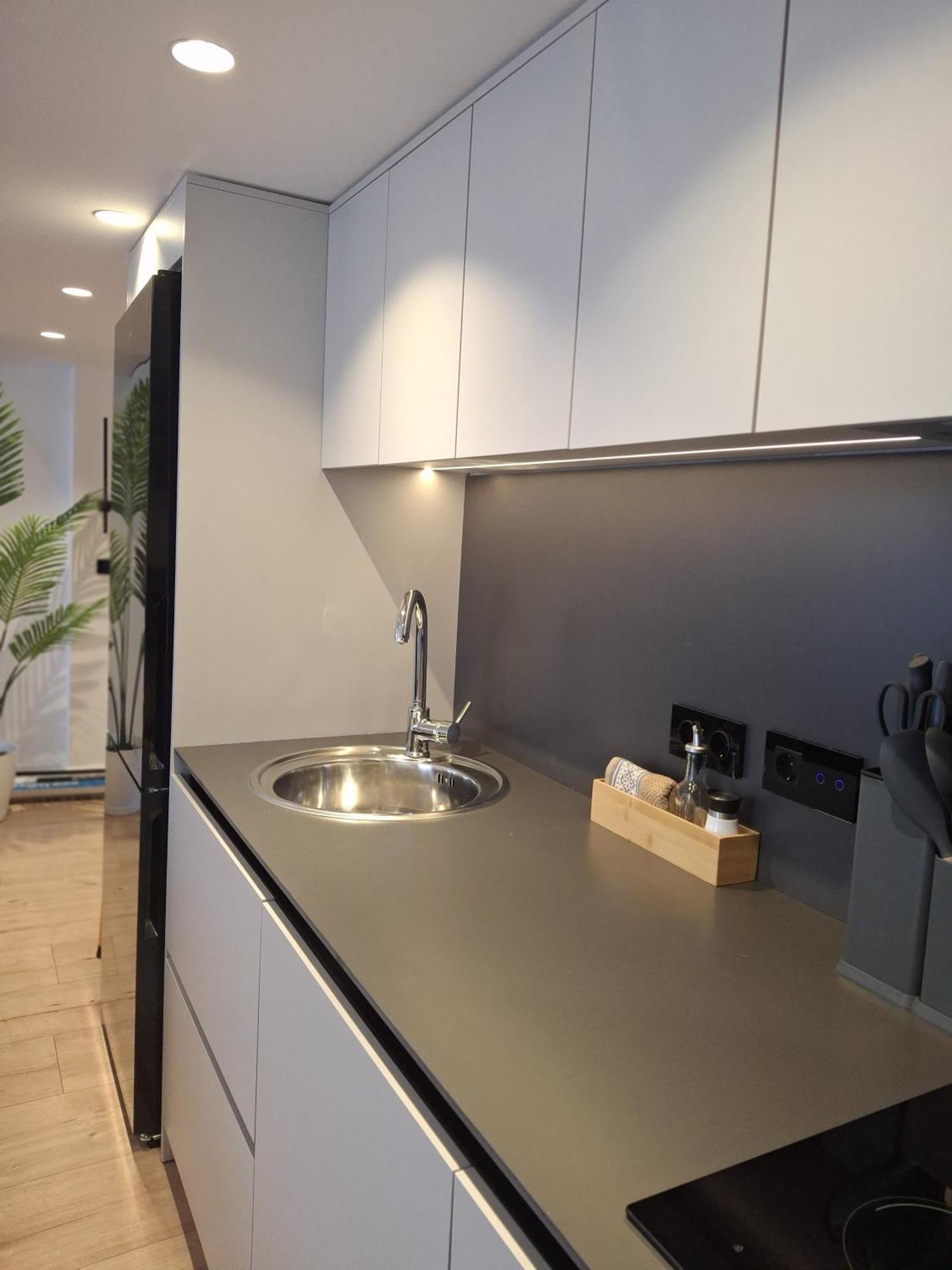 Sunset Retreat Stylish Loft By The Park * Tirana