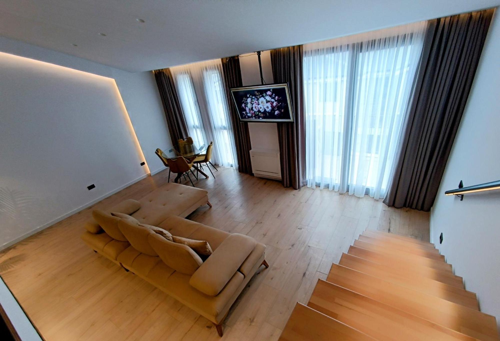 Sunset Retreat Stylish Loft By The Park 公寓 Tirana