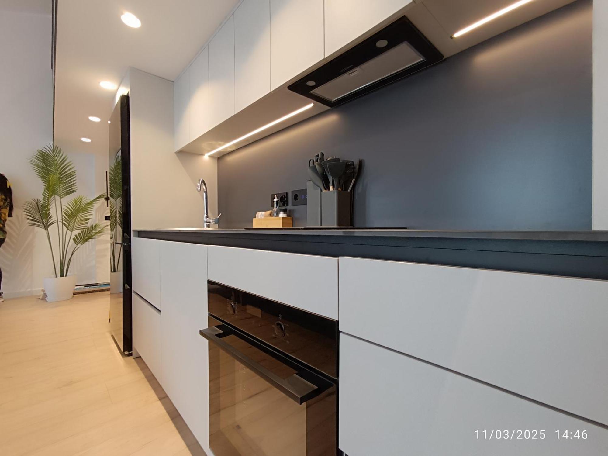 Sunset Retreat Stylish Loft By The Park 公寓 Tirana