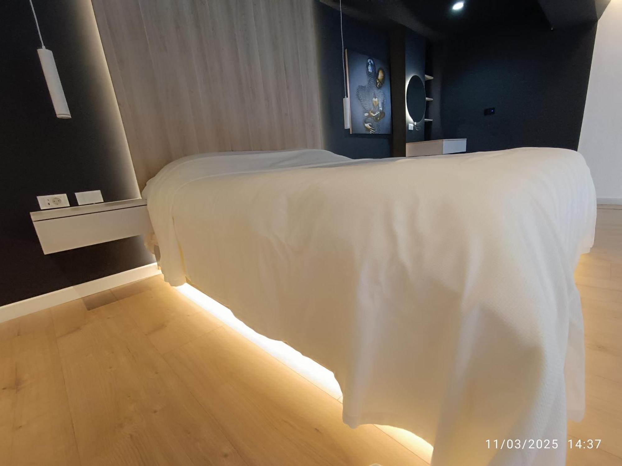 Sunset Retreat Stylish Loft By The Park 公寓